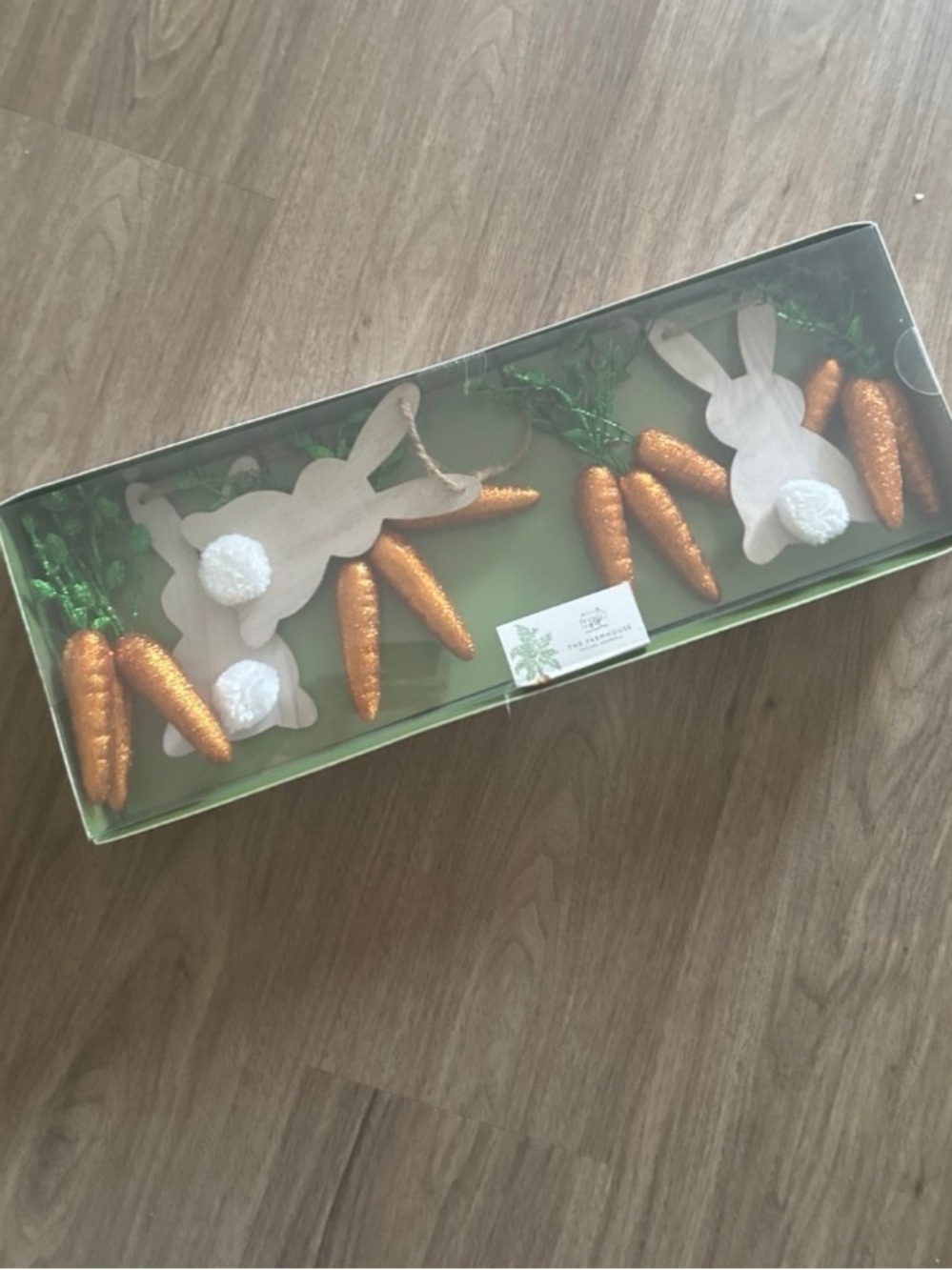 Easter Bunny garland large size new in box
